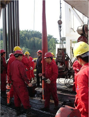 casing whipstock and milling unit for oil well